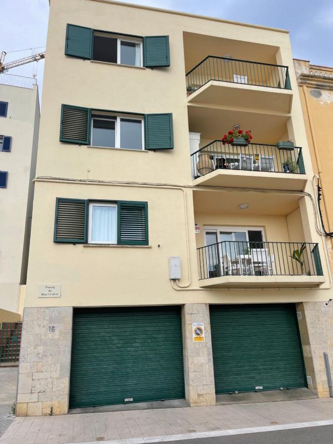 Aquamarine Sant Feliu En La Playa Con Patio Apartman Sant Feliu de Guíxols Kültér fotó